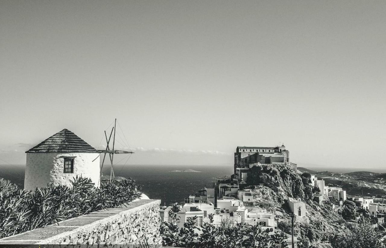 Traditional Medieval Stone House In "Ano Syros" Exteriér fotografie