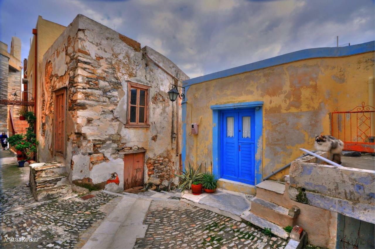 Traditional Medieval Stone House In "Ano Syros" Exteriér fotografie